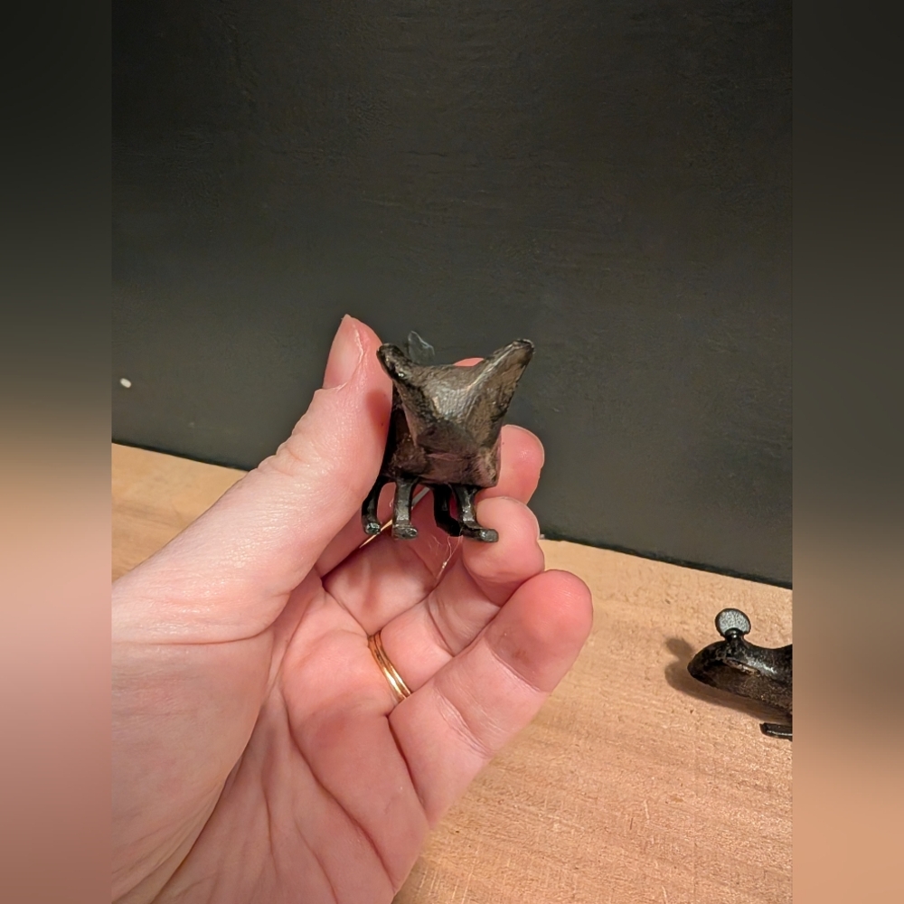Cast Iron Mice Card Holders - Picture 4 of 6